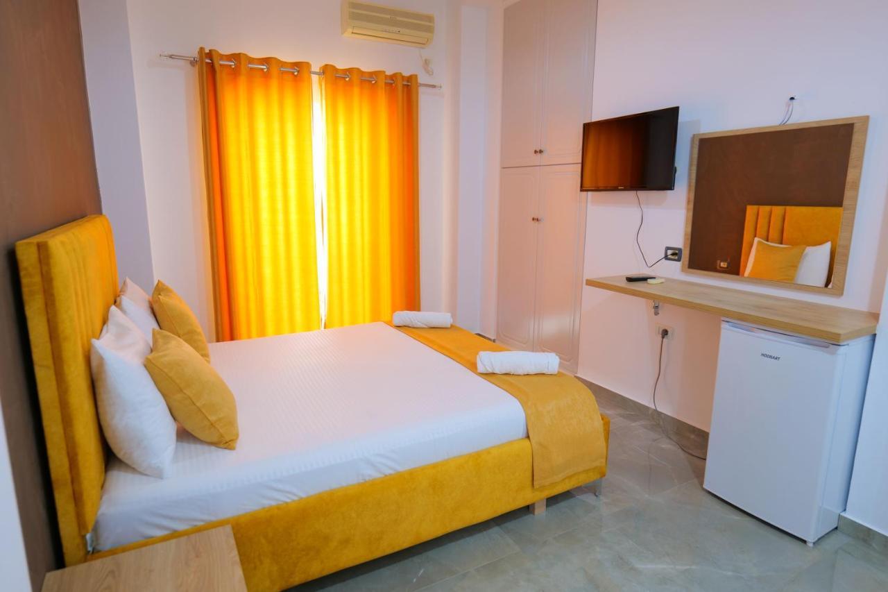 Adi-vera Apartment *