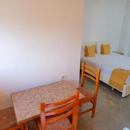 Hotel Adi-Vera Sarande Exterior photo