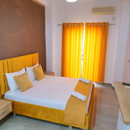 Hotel Adi-Vera Sarande Exterior photo