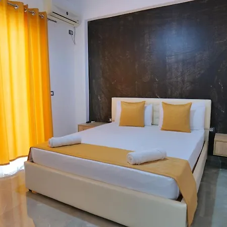 Hotel Adi-Vera Sarande Exterior photo