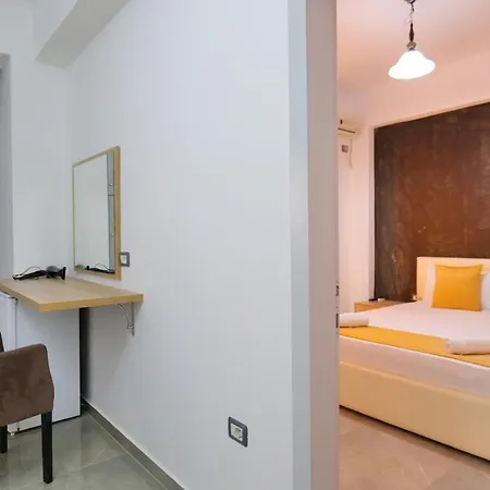 Hotel Adi-Vera Sarande Exterior photo