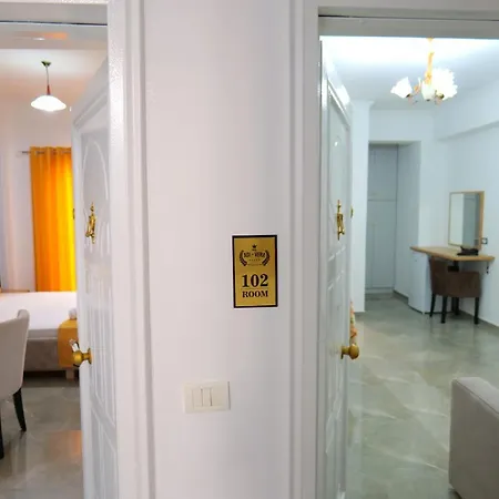 Hotel Adi-Vera Sarande Exterior photo