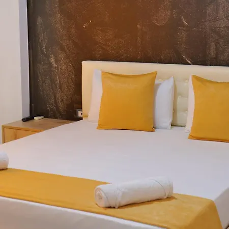Hotel Adi-Vera Sarande Exterior photo