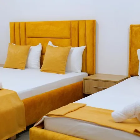 Hotel Adi-Vera Sarande Exterior photo