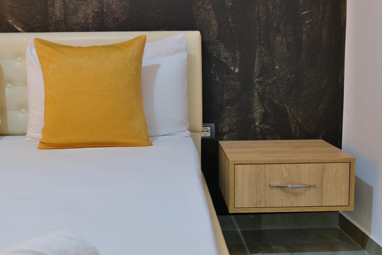 Adi-vera Apartment Sarande